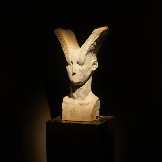 UMI Galerijoje – grupinė paroda „Nukritę į viršų“