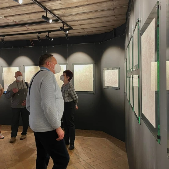 Užupio meno inkubatoriaus galerijoje „Galera“ atidaryta Povilo Gavorkos grafikos darbų paroda „Pasąmonės versmė“