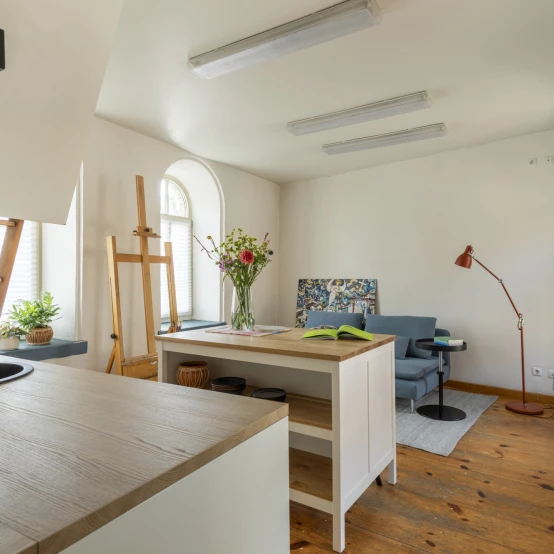 Open Call for a two cozy live-in residencies at UMI Vilnelė Residency